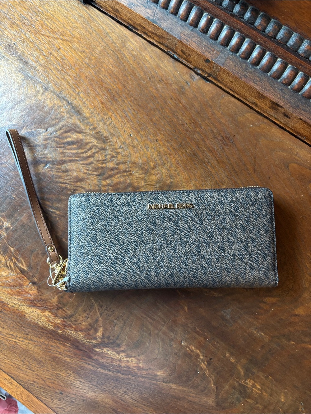 Michael Kors Jet Set wristlet Wallet
